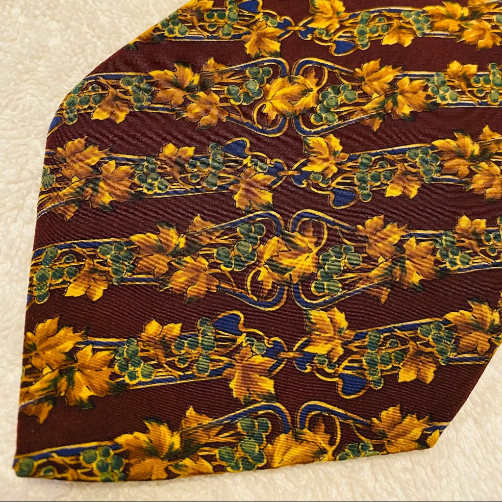 Brand New Tie By The Metropolitan Museum Of Art Brand New Tie By The Metropolitan Museum Of Art